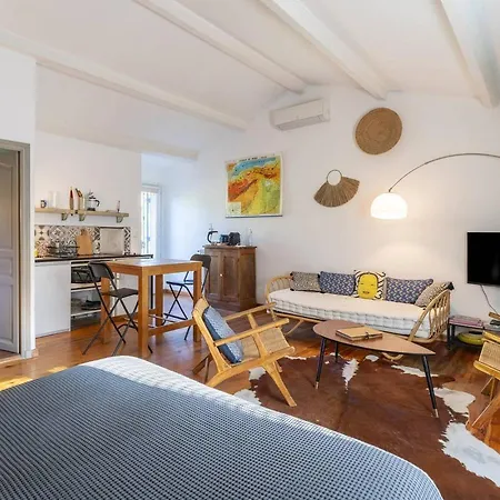Mas La Pauline De Charme & Roulotte Tatil Evi