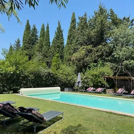 Mas La Pauline De Charme & Roulotte Casa de Férias Saint-Rémy-de-Provence