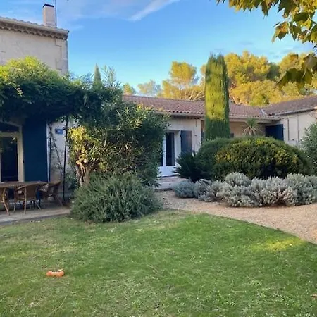 Mas La Pauline De Charme & Roulotte Casa de Férias Saint-Rémy-de-Provence