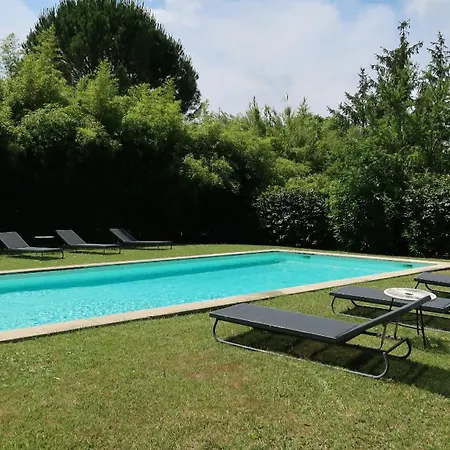 Mas La Pauline De Charme & Roulotte Casa de Férias Saint-Rémy-de-Provence