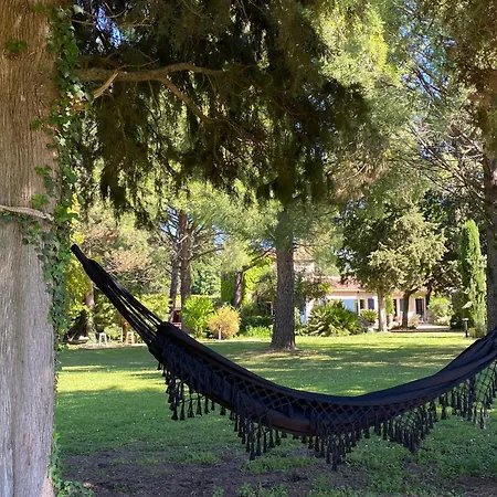 Mas La Pauline De Charme & Roulotte Casa de Férias *